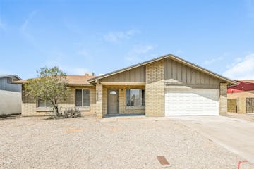 9022 N 63rd Dr Glendale, AZ 85302